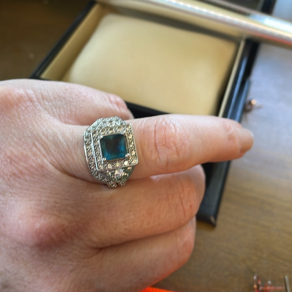 EUC Sterling Sliver Ring set with stones tow stacked rings size 8.5